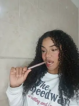 BrianaSweetxxx 실시간 채팅방