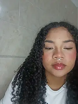 BrianaSweetxxx Adlı Modelin Canlı Sohbet Odası
