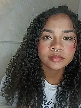 BrianaSweetxxx Adlı Modelin Canlı Sohbet Odası