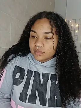 BrianaSweetxxx 现场聊天室