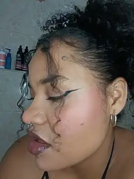 Онлайн чат BrianaSweetxxx