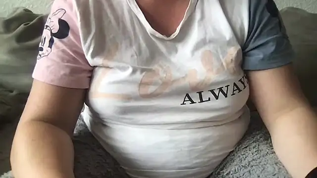 FlirtyFrayaXX Live chatroom