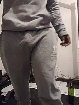 Živá kamerová sex show PussyPounderBlackD