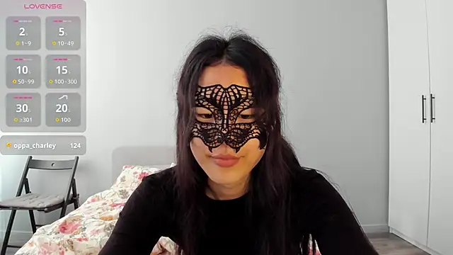 HelenBlazeTrtのライブチャットルーム