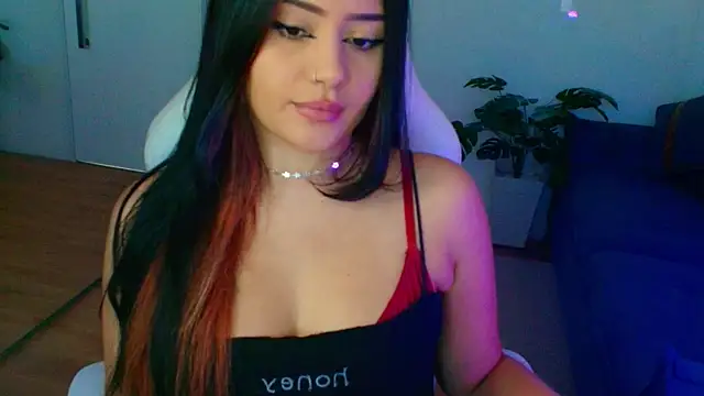 Kathy_Deann Adlı Modelin Canlı Sohbet Odası