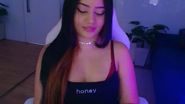 Kathy_Deann Adlı Modelin Canlı Sohbet Odası