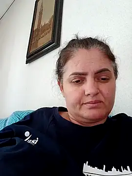 חדר צ'אט בשידור חי של Sony28v