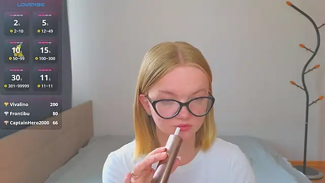 Pokój czatu na żywo – StellaBunny