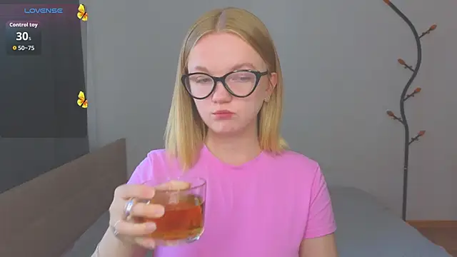 Chat soba uživo modela StellaBunny