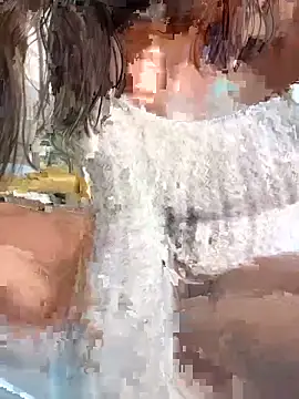 amara_wet04 Adlı Modelin Canlı Sohbet Odası