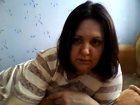 Živá chatovací místnost LockyCharm111