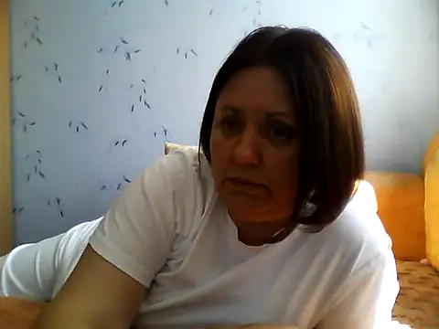 Živá chatovací místnost LockyCharm111