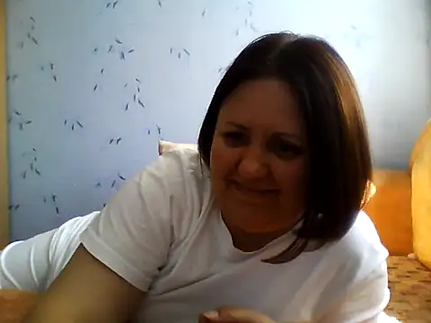 Živá chatovací místnost LockyCharm111