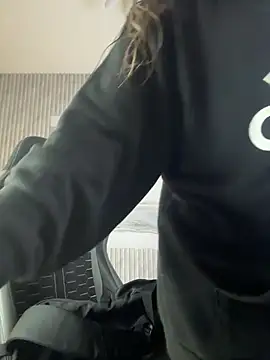 Pokój czatu na żywo – Sophie19__