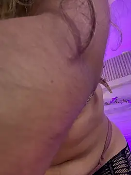 Sophie19__ Adlı Modelin Canlı Sohbet Odası