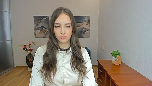 Effy_Royse Adlı Modelin Canlı Sohbet Odası
