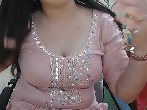 Živá chatovací místnost _chitranshi