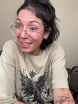 חדר צ'אט בשידור חי של JeanneDuval8888
