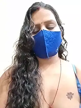 Nakedgirl07's Live Chat Room