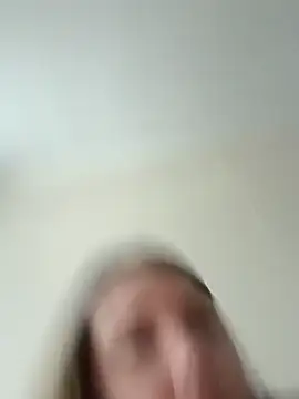 bonnie_boobies' Live Chat Room