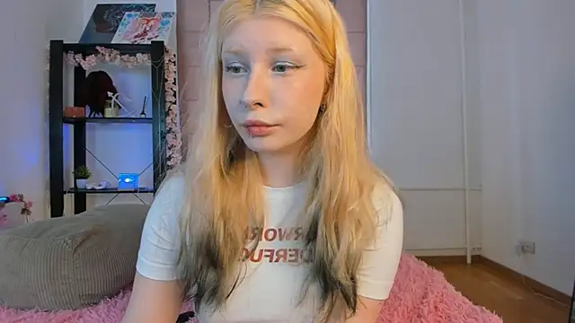 חדר צ'אט בשידור חי של WarmAtEdges