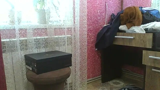Sala de chat en directo de Shailadiess