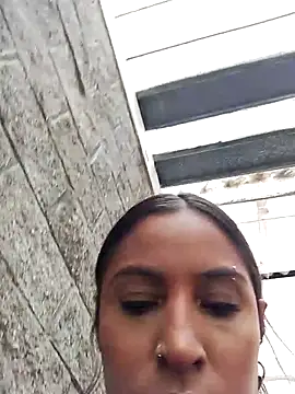 Sala de chat ao vivo de DollInk_