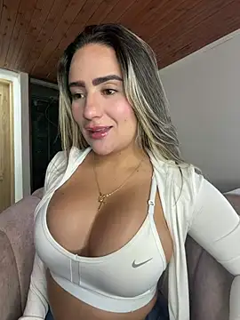 Miilana_ Adlı Modelin Canlı Sohbet Odası