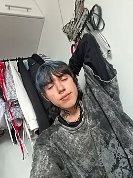 Sateh_and_Hikary Cameră chat live