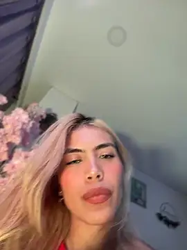 soffia_7 Adlı Modelin Canlı Sohbet Odası