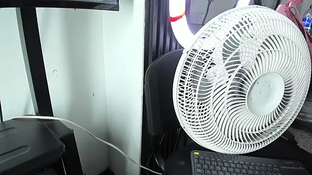 Živá chatovací místnost Asizaa