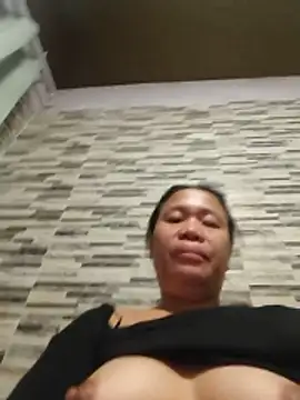 squirtshantal Adlı Modelin Canlı Sohbet Odası