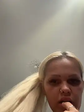 Show de cámara de sexo en directo de BlondeMilfXo