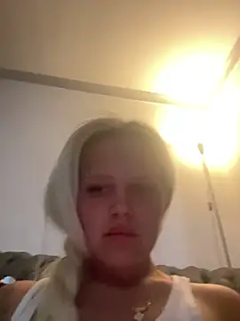Pertunjukan Kamera Seks Secara Langsung BlondeMilfXo