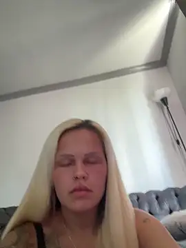 BlondeMilfXo: δωμάτιο απευθείας συνομιλίας