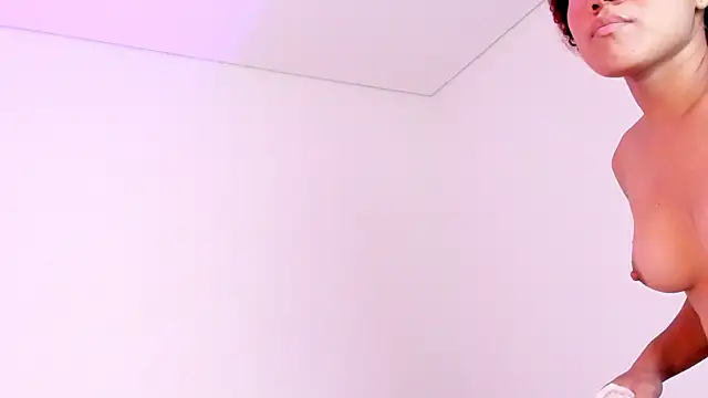 חדר צ'אט בשידור חי של Violetta-foxx