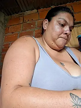 Juli_Powl Adlı Modelin Canlı Sohbet Odası