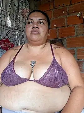 Juli_grandestetas 现场聊天室
