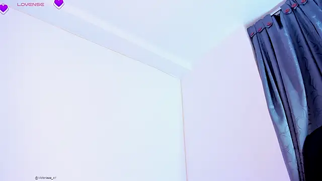 חדר צ'אט בשידור חי של Ana__victoriaa
