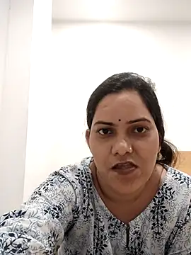 Anushka_Singh0 Adlı Modelin Canlı Sohbet Odası