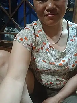 חדר צ'אט בשידור חי ש ל nelina_12345
