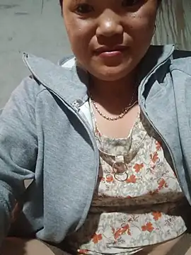nelina_12345 Adlı Modelin Canlı Sohbet Odası