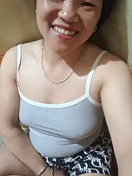 nelina_12345 Adlı Modelin Canlı Sohbet Odası