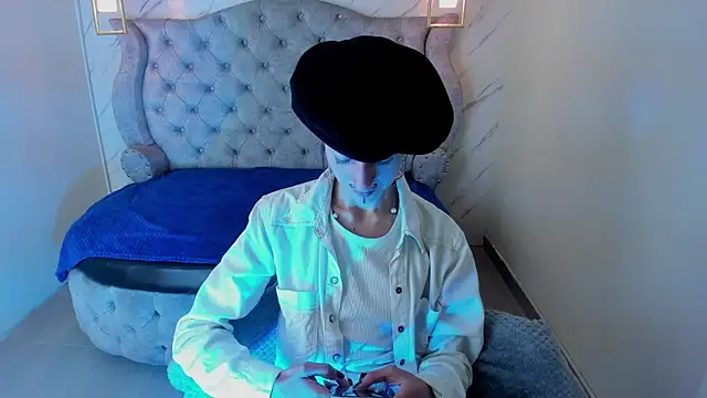 Fieramadame élő chatszobája