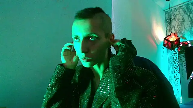 Fieramadame's Live Chat Room