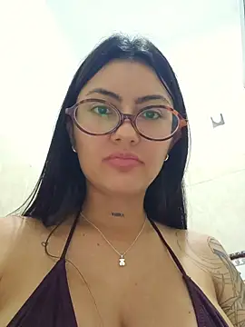 Roma_xxx Adlı Modelin Canlı Sohbet Odası