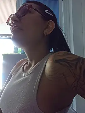 Roma_xxx Adlı Modelin Canlı Sohbet Odası