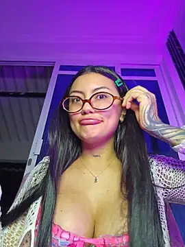 Roma_xxx's Live Chat Room