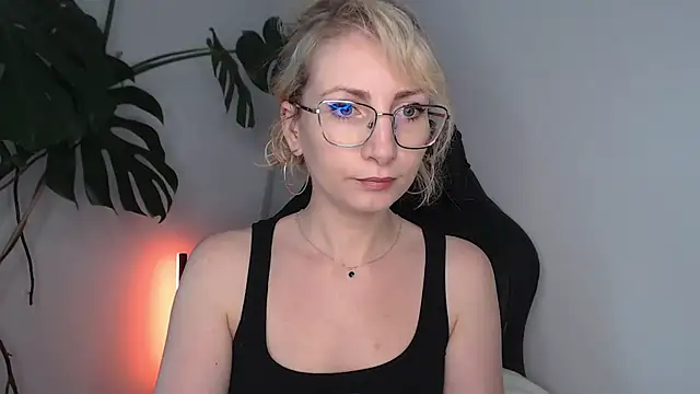 CinderellaMoon чат на живо