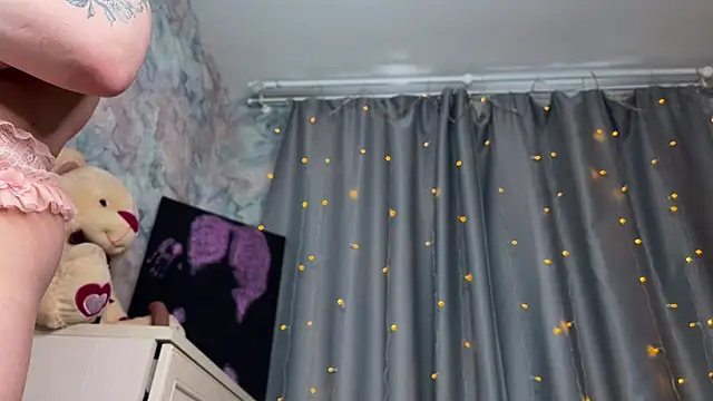 Živá chatovací místnost riierra